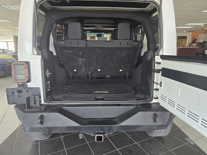2015 Jeep Wrangler Sahara 4DR SUV 4X4 - Photo 28 - Hamilton, OH 45015