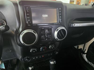2015 Jeep Wrangler Sahara 4DR SUV 4X4 - Photo 21 - Hamilton, OH 45015