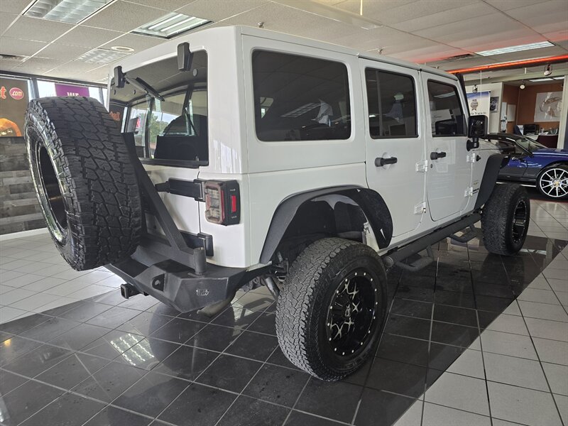 2015 Jeep Wrangler Sahara 4DR SUV 4X4 - Photo 4 - Hamilton, OH 45015