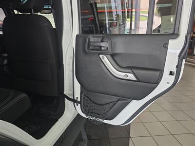 2015 Jeep Wrangler Sahara 4DR SUV 4X4 - Photo 15 - Hamilton, OH 45015