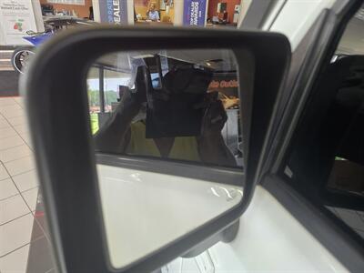 2015 Jeep Wrangler Sahara 4DR SUV 4X4 - Photo 26 - Hamilton, OH 45015