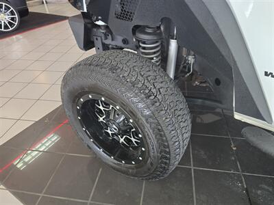 2015 Jeep Wrangler Sahara 4DR SUV 4X4 - Photo 34 - Hamilton, OH 45015