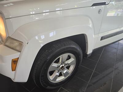 2012 Jeep Liberty Sport 4DR SUV 4X4   - Photo 29 - Hamilton, OH 45015