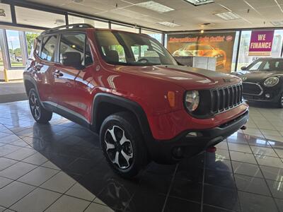 2020 Jeep Renegade Trailhawk 4DR SUV 4X4   - Photo 3 - Hamilton, OH 45015
