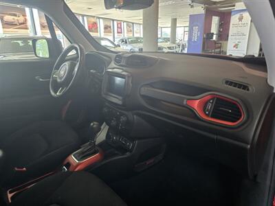 2020 Jeep Renegade Trailhawk 4DR SUV 4X4   - Photo 23 - Hamilton, OH 45015