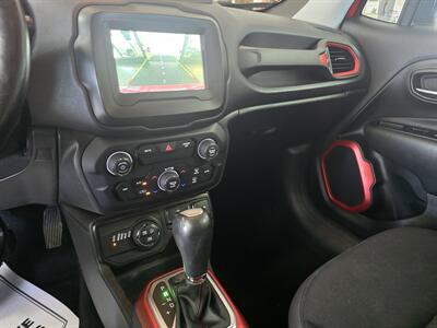2020 Jeep Renegade Trailhawk 4DR SUV 4X4   - Photo 24 - Hamilton, OH 45015