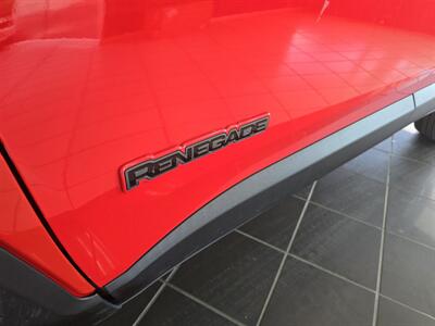 2020 Jeep Renegade Trailhawk 4DR SUV 4X4   - Photo 32 - Hamilton, OH 45015