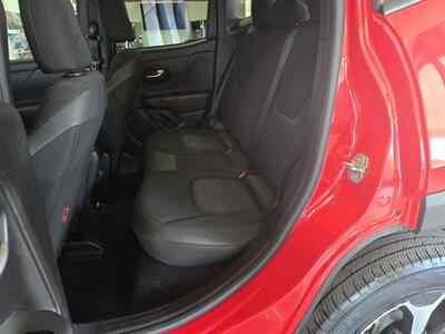 2020 Jeep Renegade Trailhawk 4DR SUV 4X4   - Photo 11 - Hamilton, OH 45015