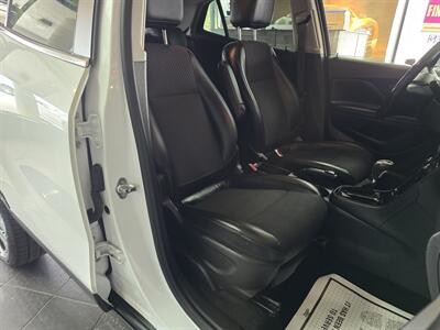 2021 Buick Encore Preferred  4DR CROSSOVER AWD   - Photo 14 - Hamilton, OH 45015