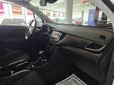 2021 Buick Encore Preferred  4DR CROSSOVER AWD   - Photo 13 - Hamilton, OH 45015