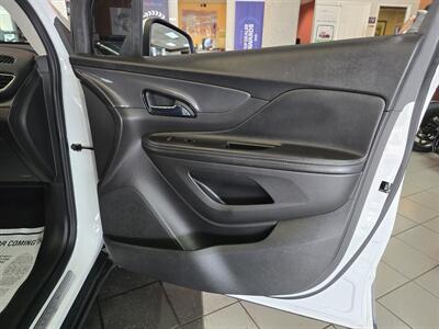2021 Buick Encore Preferred  4DR CROSSOVER AWD   - Photo 12 - Hamilton, OH 45015