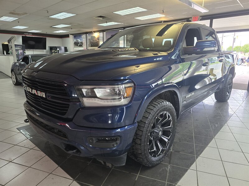 2020 RAM 1500 Laramie 4DR CREW CAB 4X4/V8   - Photo 1 - Hamilton, OH 45015