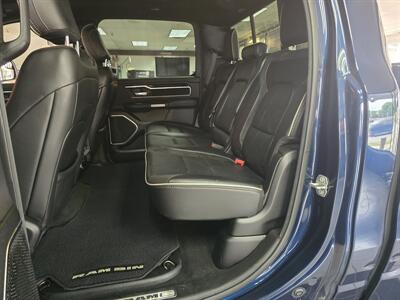2020 RAM 1500 Laramie 4DR CREW CAB 4X4/V8   - Photo 11 - Hamilton, OH 45015