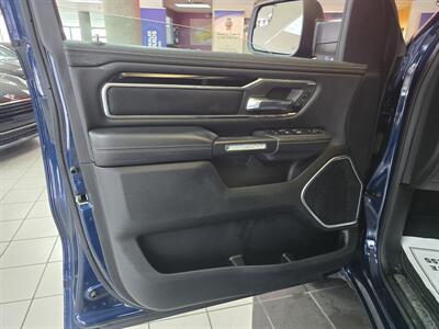 2020 RAM 1500 Laramie 4DR CREW CAB 4X4/V8   - Photo 7 - Hamilton, OH 45015