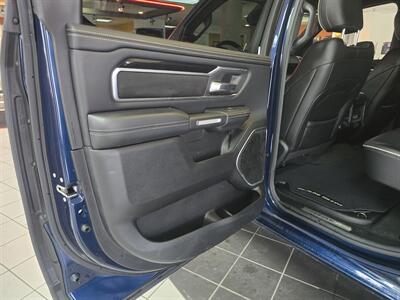 2020 RAM 1500 Laramie 4DR CREW CAB 4X4/V8   - Photo 10 - Hamilton, OH 45015