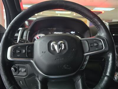 2020 RAM 1500 Laramie 4DR CREW CAB 4X4/V8   - Photo 23 - Hamilton, OH 45015
