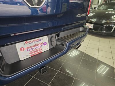 2020 RAM 1500 Laramie 4DR CREW CAB 4X4/V8   - Photo 34 - Hamilton, OH 45015