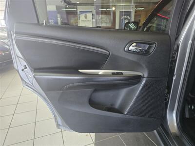 2013 Dodge Journey Crew   - Photo 8 - Hamilton, OH 45015