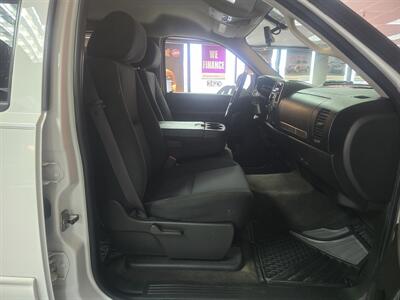 2010 Chevrolet Silverado 1500 LT 4DR CREW CAB 4X4   - Photo 14 - Hamilton, OH 45015