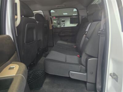 2010 Chevrolet Silverado 1500 LT 4DR CREW CAB 4X4   - Photo 11 - Hamilton, OH 45015