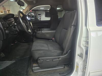 2010 Chevrolet Silverado 1500 LT 4DR CREW CAB 4X4   - Photo 9 - Hamilton, OH 45015