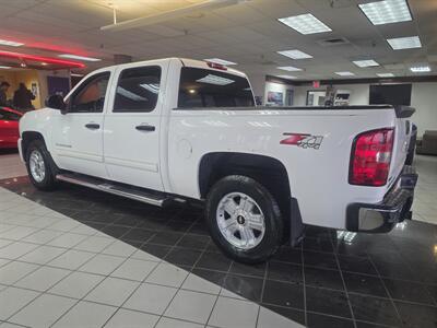 2010 Chevrolet Silverado 1500 LT 4DR CREW CAB 4X4   - Photo 7 - Hamilton, OH 45015