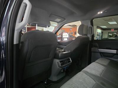 2022 Ford F-150 XLT 4DR SUPER CREW 4X4 - Photo 11 - Hamilton, OH 45015