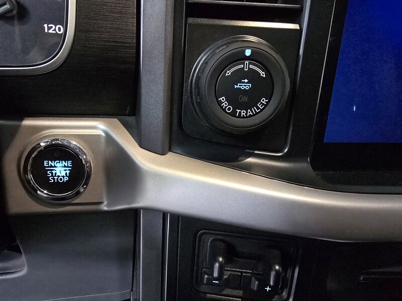 2022 Ford F-150 XLT 4DR SUPER CREW 4X4 - Photo 35 - Hamilton, OH 45015