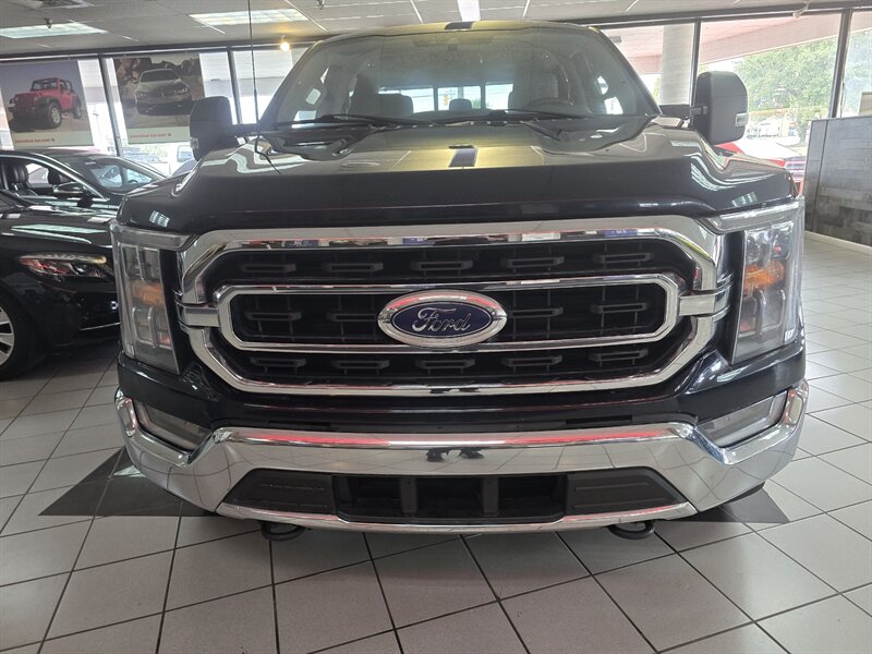 2022 Ford F-150 XLT 4DR SUPER CREW 4X4 - Photo 2 - Hamilton, OH 45015