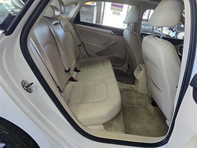 2012 Volkswagen Passat SE PZEV 4DR SEDAN - Photo 17 - Hamilton, OH 45015