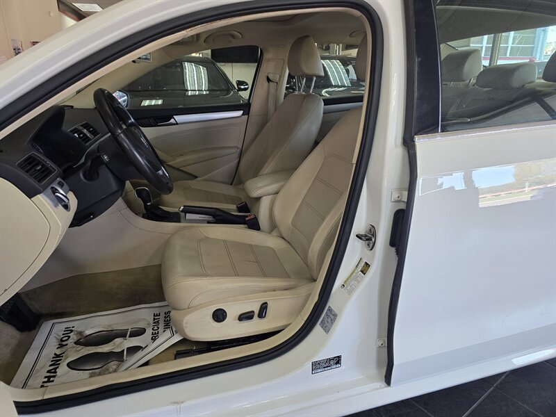 2012 Volkswagen Passat SE PZEV 4DR SEDAN - Photo 9 - Hamilton, OH 45015