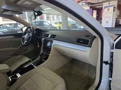 2012 Volkswagen Passat SE PZEV 4DR SEDAN - Photo 13 - Hamilton, OH 45015