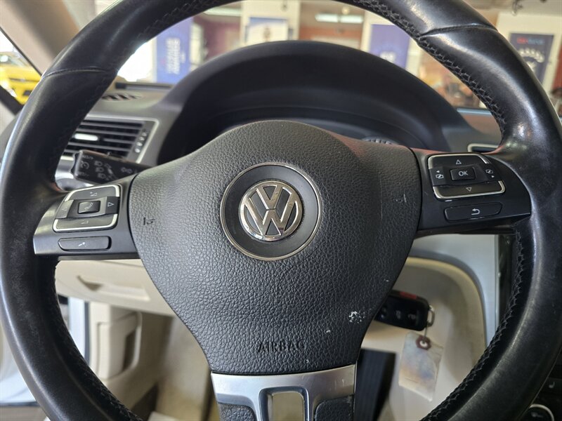 2012 Volkswagen Passat SE PZEV 4DR SEDAN - Photo 22 - Hamilton, OH 45015