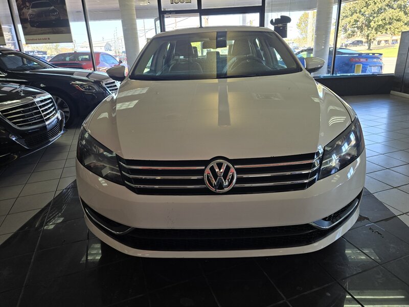 2012 Volkswagen Passat SE PZEV 4DR SEDAN - Photo 2 - Hamilton, OH 45015