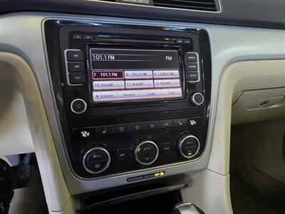 2012 Volkswagen Passat SE PZEV 4DR SEDAN - Photo 21 - Hamilton, OH 45015