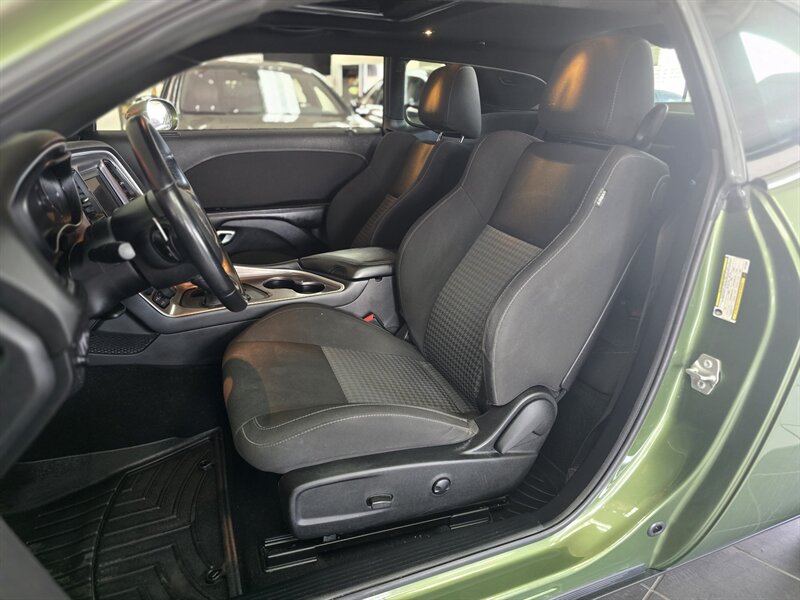 2022 Dodge Challenger R/T 2DR COUPE/HEMI - Photo 9 - Hamilton, OH 45015