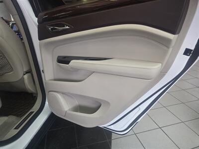 2013 Cadillac SRX Luxury Collection 4DR SUV AWD - Photo 15 - Hamilton, OH 45015