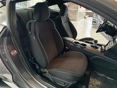 2021 Ford Mustang GT 2DR COUPE/6-SPEED   - Photo 22 - Hamilton, OH 45015