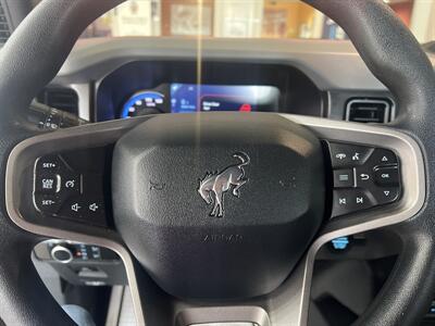 2021 Ford Bronco   - Photo 21 - Hamilton, OH 45015