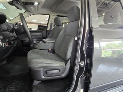 2014 RAM 1500 Express 4DR QUAD CAB 4X4 - Photo 9 - Hamilton, OH 45015