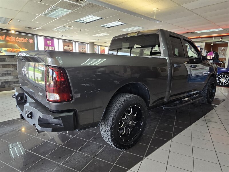 2014 RAM 1500 Express 4DR QUAD CAB 4X4 - Photo 4 - Hamilton, OH 45015