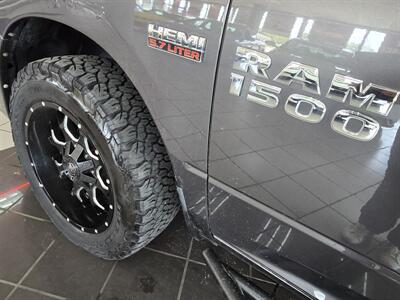 2014 RAM 1500 Express 4DR QUAD CAB 4X4 - Photo 27 - Hamilton, OH 45015