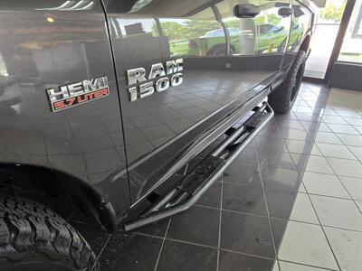 2014 RAM 1500 Express 4DR QUAD CAB 4X4 - Photo 28 - Hamilton, OH 45015