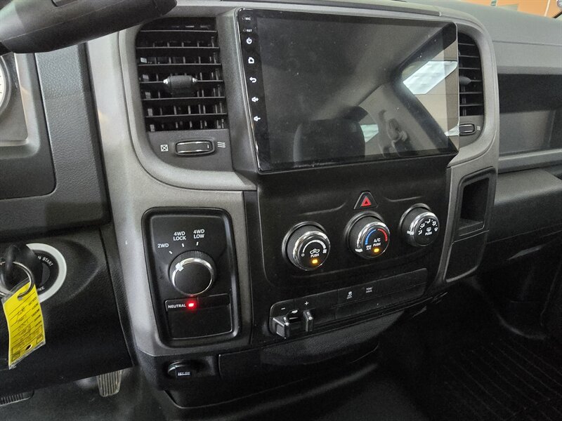 2014 RAM 1500 Express 4DR QUAD CAB 4X4 - Photo 24 - Hamilton, OH 45015