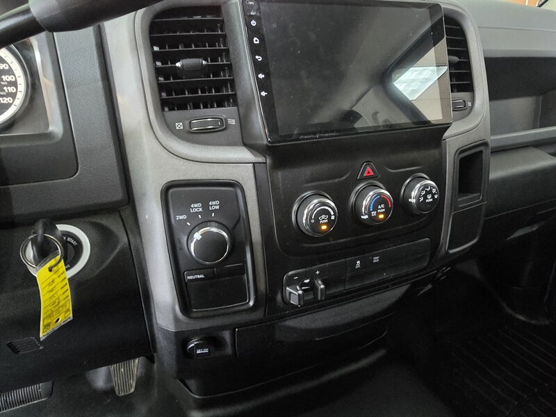 2014 RAM 1500 Express 4DR QUAD CAB 4X4 - Photo 25 - Hamilton, OH 45015