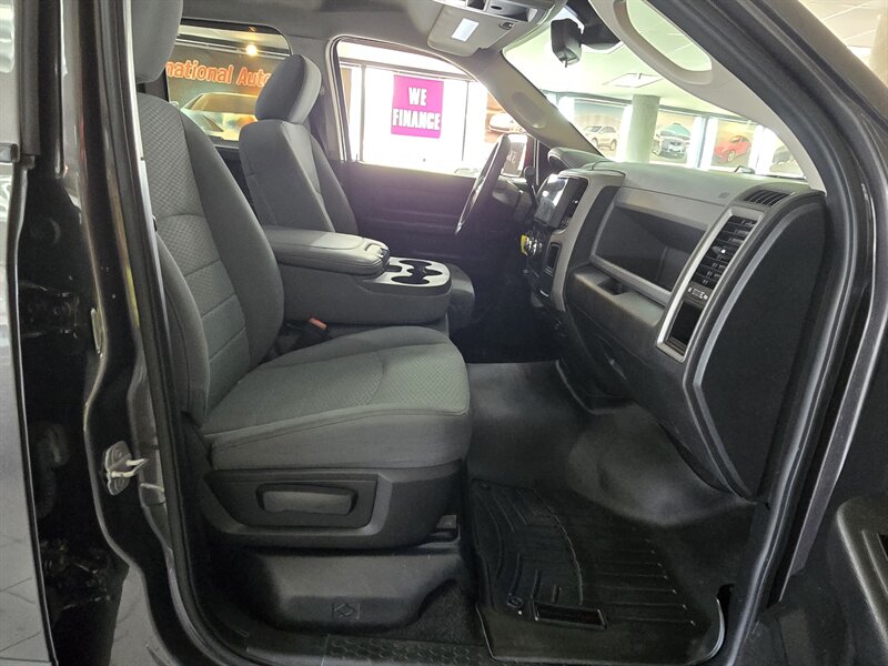 2014 RAM 1500 Express 4DR QUAD CAB 4X4 - Photo 14 - Hamilton, OH 45015