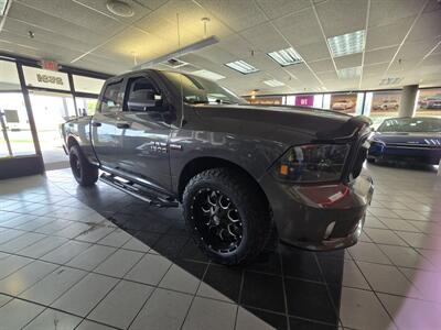 2014 RAM 1500 Express 4DR QUAD CAB 4X4 - Photo 3 - Hamilton, OH 45015