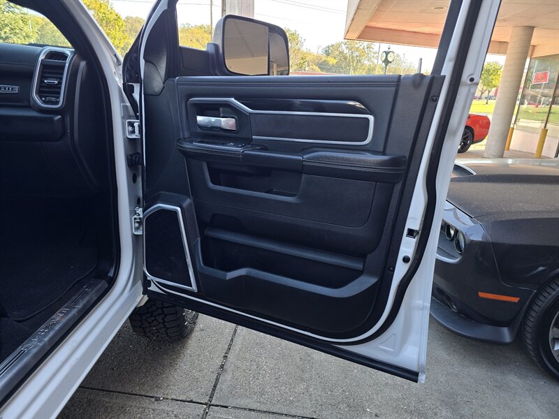2022 RAM 2500 Laramie CREW CAB 4X4 - Photo 13 - Hamilton, OH 45015