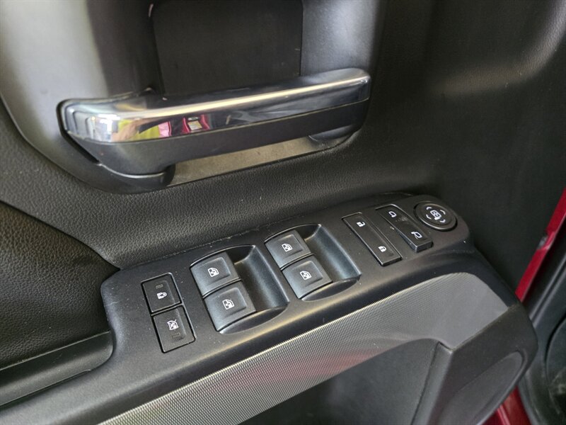 2018 Chevrolet Silverado 1500 LT EXTENDED CAB 4X4/Z71 - Photo 17 - Hamilton, OH 45015