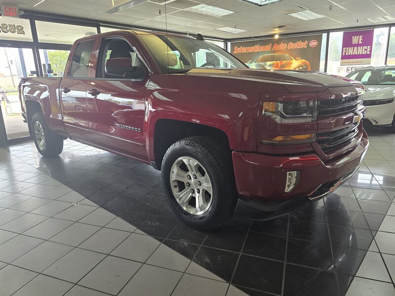 2018 Chevrolet Silverado 1500 LT EXTENDED CAB 4X4/Z71 - Photo 3 - Hamilton, OH 45015